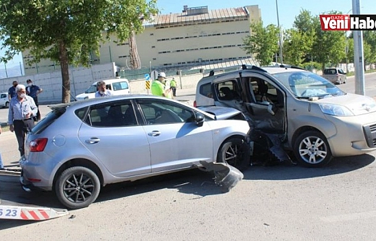 Elazığ'da Feci Kaza !