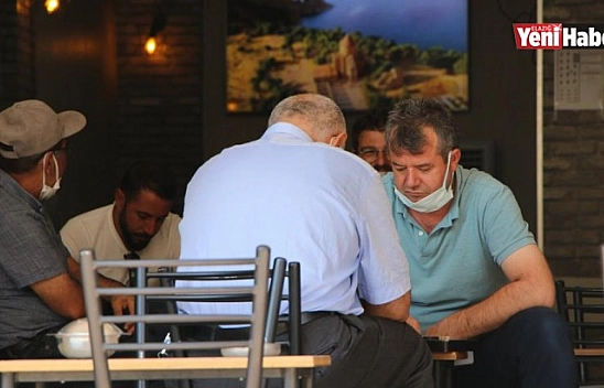 Elazığ'da İki Doz Aşı Olmayan Vatandaş Kıraathaneye Alınmayacak