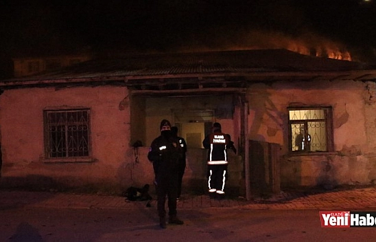 Elazığ'da Metruk Ev Yangını