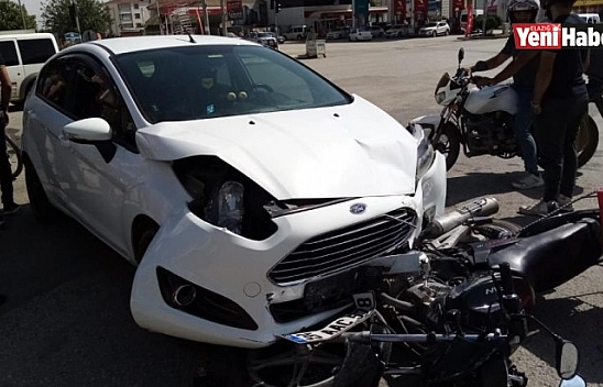 Elazığ'da Otomobilin Çarptığı Motosiklet Sürücüsü Ağır Yaralandı