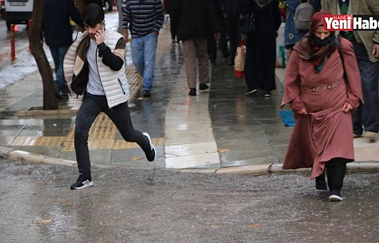 Elazığ'da Sağanak Yağış Etkili Oldu!