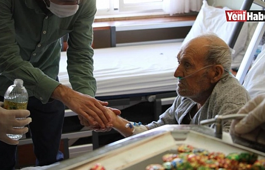 Fedakar Sağlık Çalışanları Bayramda Hastaları Ziyaret Etti