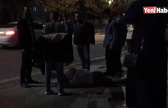 Kazada Yaralanan Kadının Üzerini Montlarıyla Örttüler