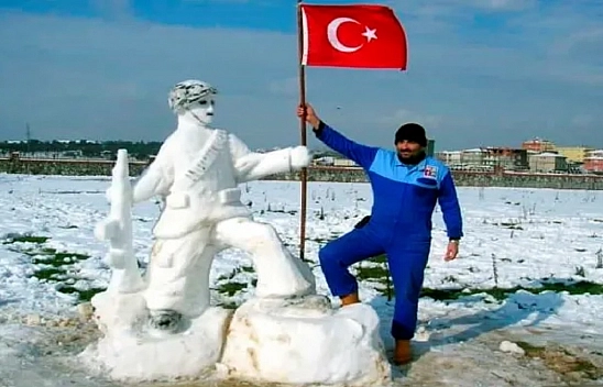 Oto Tamirciden Sanat Eseri