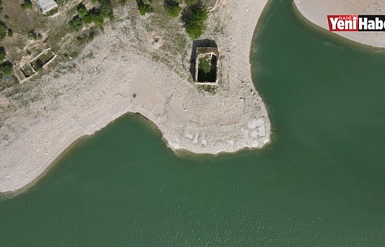 Sular Çekilince Tarihi Kilise Gün Yüzüne Çıktı