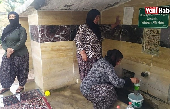 Tarihi Çeşmede Halı Yıkama Geleneği Bu Bayram Öncesi De Gerçekleştirildi