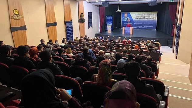 Gazeteci-Yazar Süleyman Özışık: 'Müslüman coğrafyaların çoğunda Abdülhamid Han'a asla toz kondurmazlar'