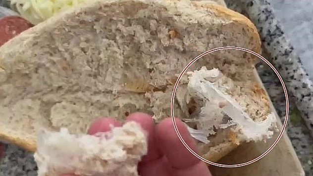 Ekmeğin İçinden Bu da Çıktı!