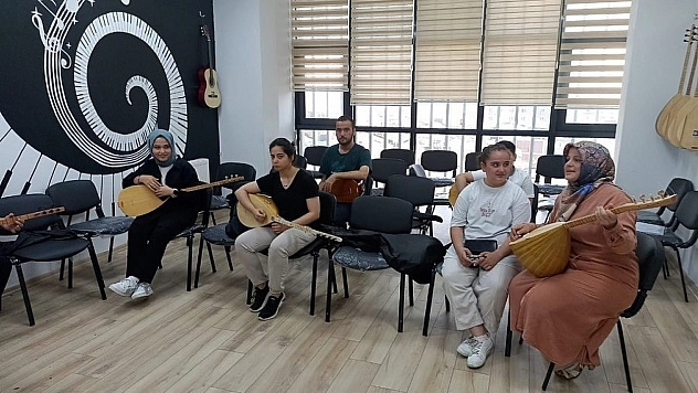 Elazığ'da enstrüman ve konservatuvar kursları sürüyor