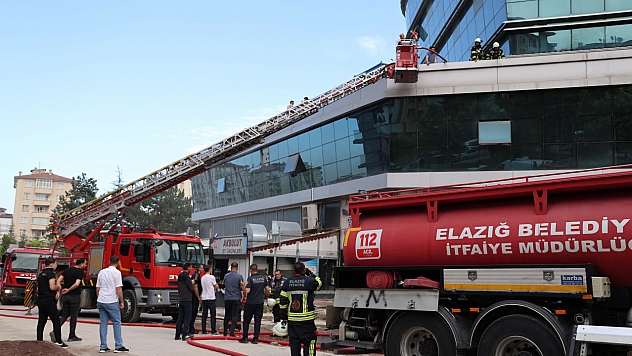Elazığ'da Korkutan Yangın!