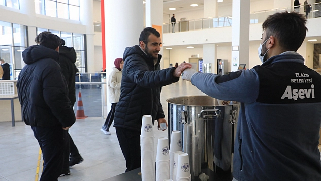 Elazığ'da Öğrencilerin İçini Isıtan Jest!