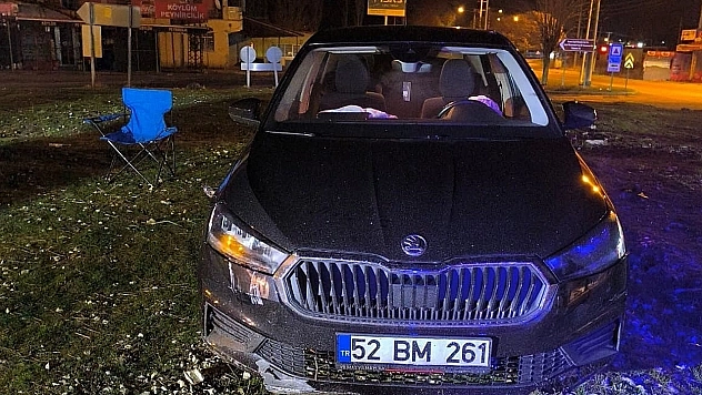 Kontrolü Kaybetti, Refüje Çıktı!