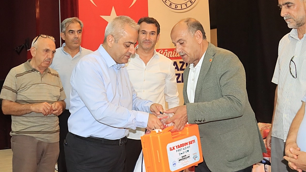 Muhtarlara İlk Yardım Seti Dağıtıldı