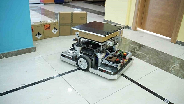 Bu Robot Bir Başka