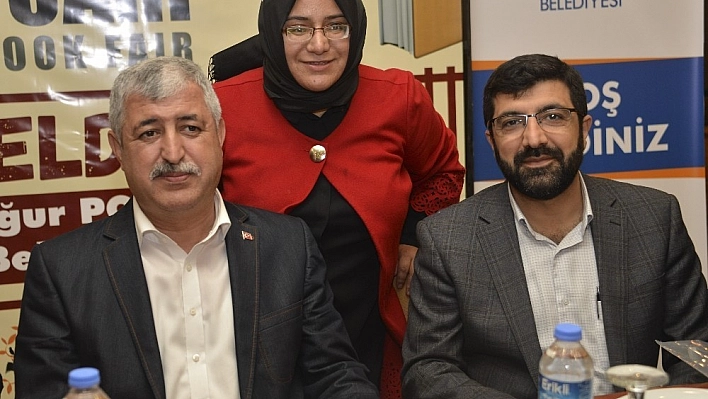 Başkan Polat Kitap Fuarını ziyaret etti 