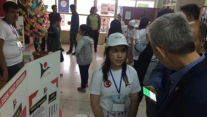 Arapgir'de TÜBİTAK 4006 bilim fuarı düzenlendi 