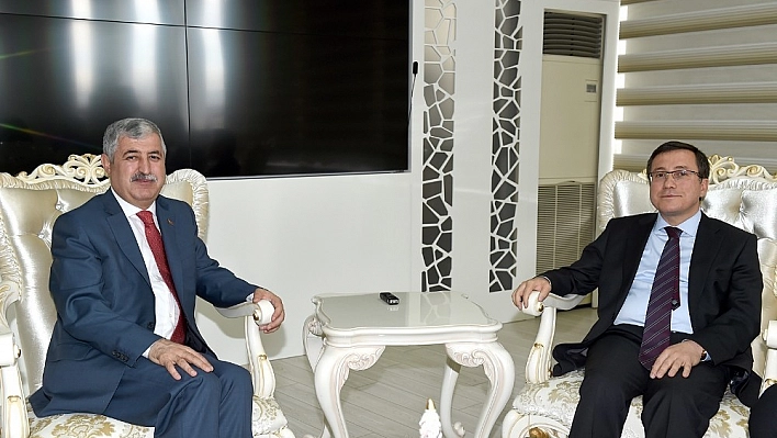 Rektör Kızılay'dan Polat'a ziyaret 
