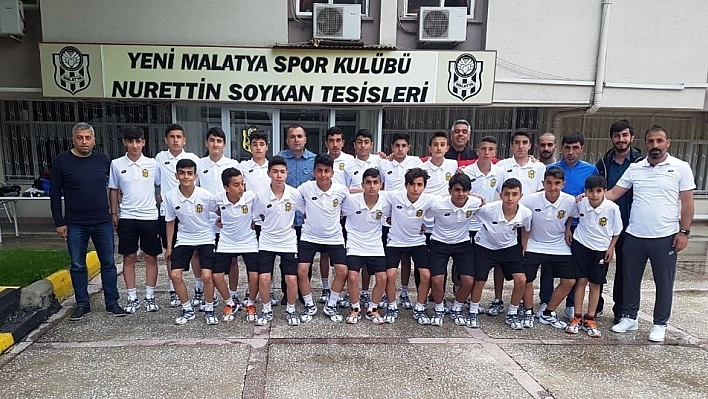 E.Yeni Malatyaspor U14 takımı Antalya'ya gitti 