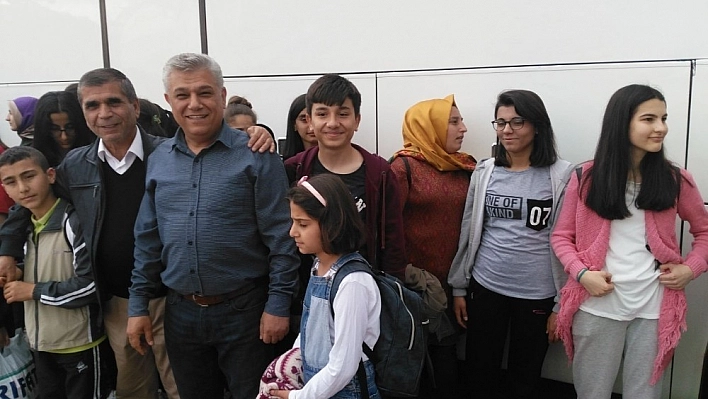Başarılı öğrenciler Çanakkale gezisi ile ödüllendirildi 