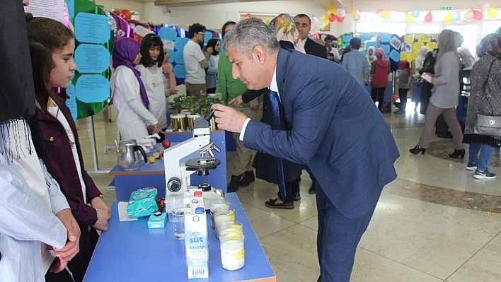 Elazığ'da öğrenciler projelerini sergiledi 