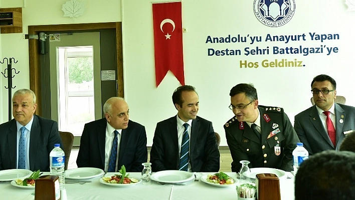 Şehit aileleri ve gaziler Battalgazi'deydi 