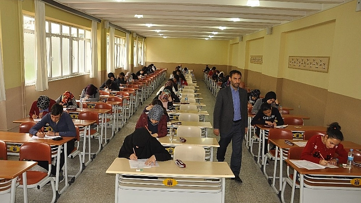 Öğrenciler YKS provası yaptı 
