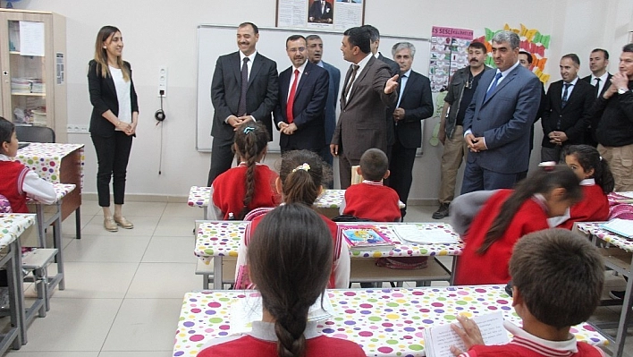 Vali Kaldırım, Palu'da incelemelerde bulundu 