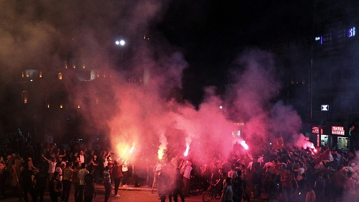 Galatasaray'ın şampiyonluğu Malatya'da kutlandı 