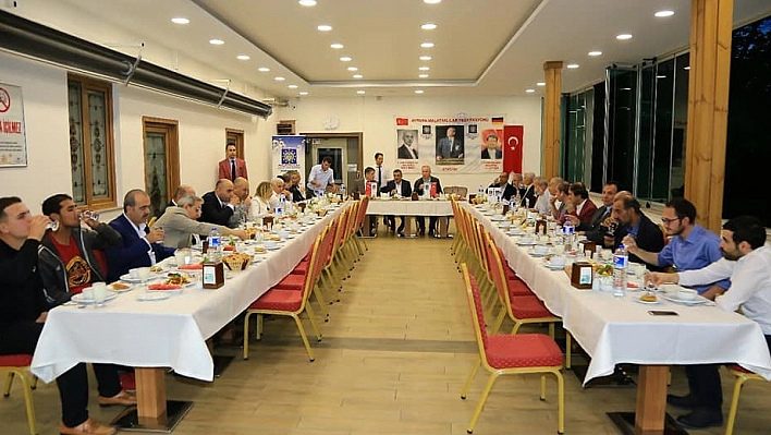 Avrupalı Avrupa Malatyalılar federasyonu yönetimi ile iftarda bir araya geldi 