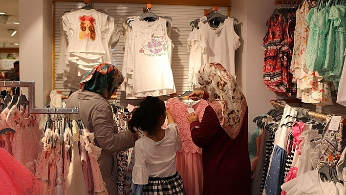 Elazığ'da 600 çocuk bayram öncesi sevindirildi 