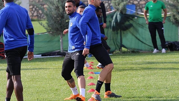 Evkur Yeni Malatyaspor Aytaç Kara ve Doria'ya teşekkür etti 