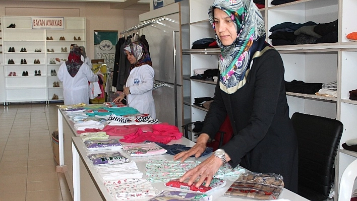 Market gibi 'Hayır Çarşısı' Ramazan'da da yüzleri güldürüyor 