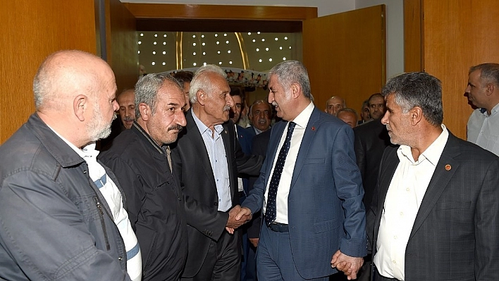 Polat iftarını muhtarlarla birlikte açtı 