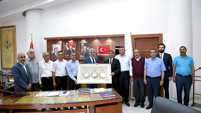 Polat'a hayırlı olsun ziyaretleri sürüyor 