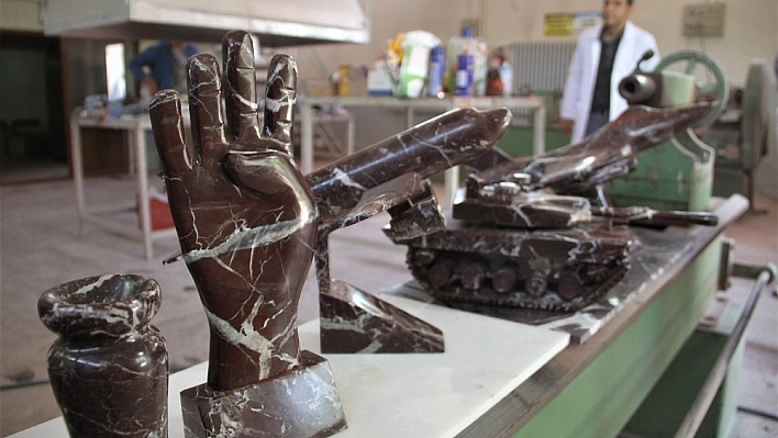 Vişne Çürüğü Mermerlerinden Sanat