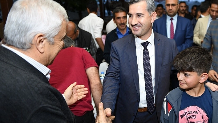 Başkan çınar personelleri iftarda ağırladı 