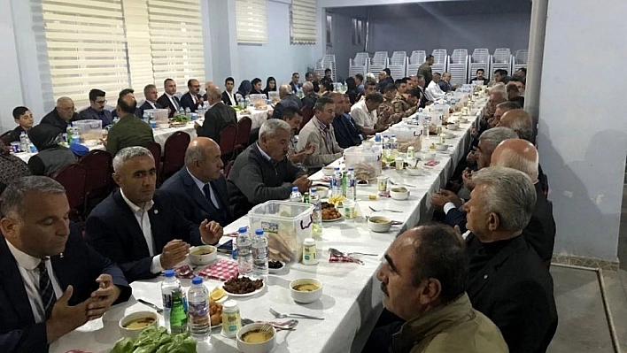 Kuluncak Kaymakamlığından kamu çalışanlarına iftar 