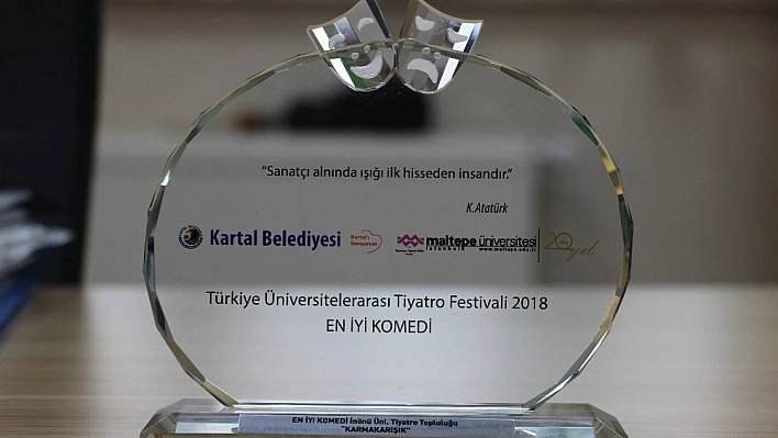 Tiyatro Topluluğuna 'En İyi Komedi Ödülü' 