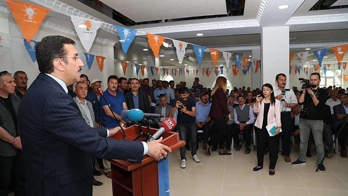 Bakan Tüfenkci: 'Darbe zihniyetini övmeleri gerçekten ucuzluk, basitlik' 