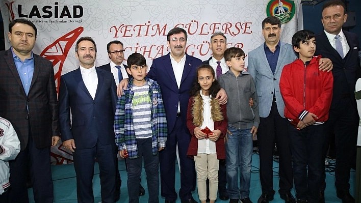 Bingöl'de 5 bin kişilik iftar 