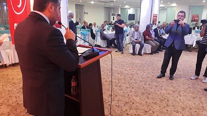 Avşar iftarını muhtarlar ile birlikte açtı 