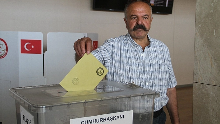 İlk Oy'u Gurbetçiler Kullandı