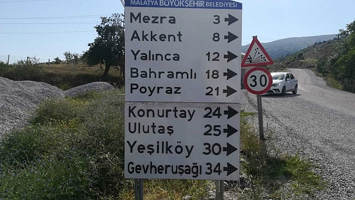 İlçelerde levhalama çalışmaları devam ediyor 
