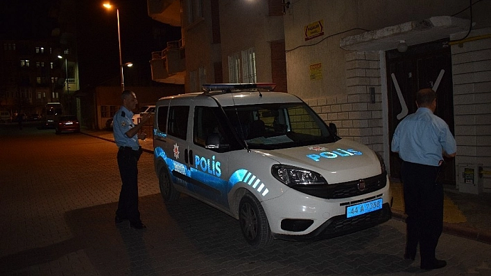 Malatya'da bıçaklı kavga: 2 yaralı 