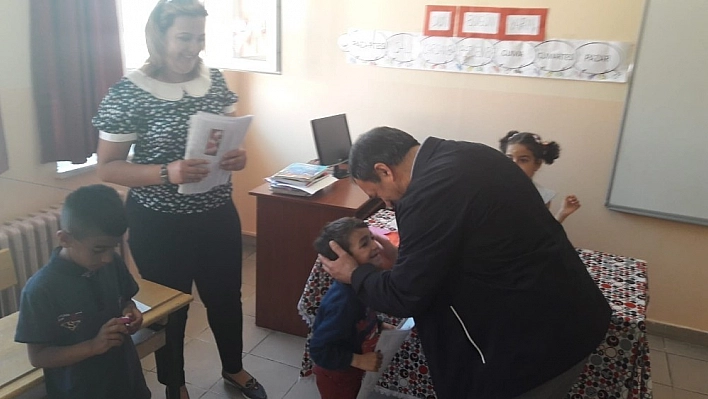 Arguvan'da öğrencilerin karne heyecanı 