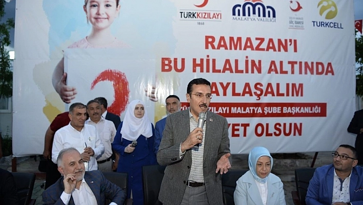 Bakan Tüfenkci, Suriyeli mültecilerle iftar yaptı 