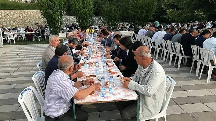 Kahtalı, Birlik Vakfının iftarına katıldı 