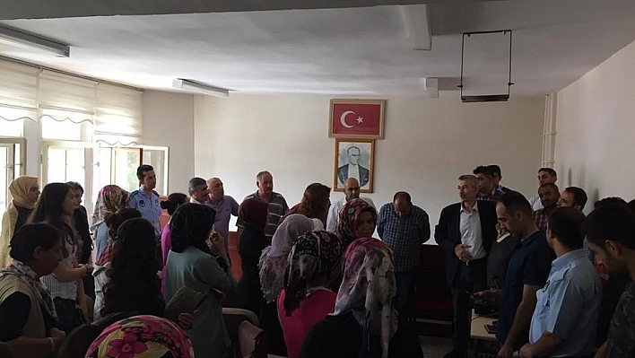 Başkan Cömertoğlu personelle bayramlaştı 