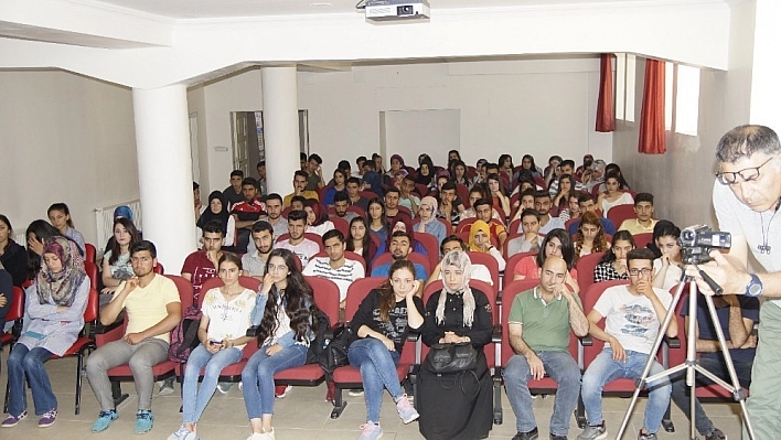 Doğanşehir ilçesinde 'Ermeni Meselesi ve Gerçekleri' konusunda konferans verildi 