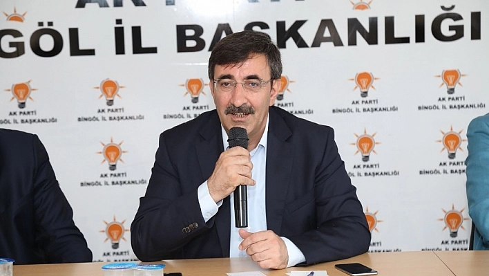 AK Partili Yılmaz: 'Cumhurbaşkanımız ve 81 milyon kazanmıştır' 